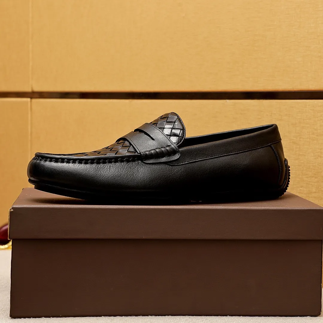 Men's Men's Shoes 💰: 420 💐BV Men's Slip-on Shoes® [BOTTEGA VENETA] Official website counter new model, one-to-one mold opening ⚠Italian calfskin embossed ➕Cow 🐂 leather lining. Driving slip-ons, available at counters, sizes 39-44 (38.45🉑️customized)